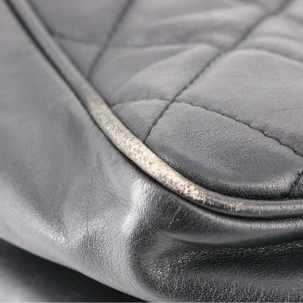 CHANEL Shoulder Black in Quilted Lambskin with Interwoven Chain Strap - Picture 14 of 14